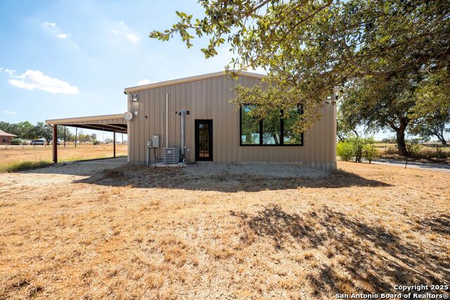 Listing photo id 16 for 13747 Us Highway 87