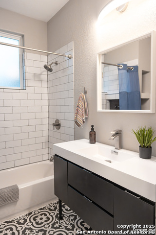 Image 16 of 18 For 315 Sandmeyer