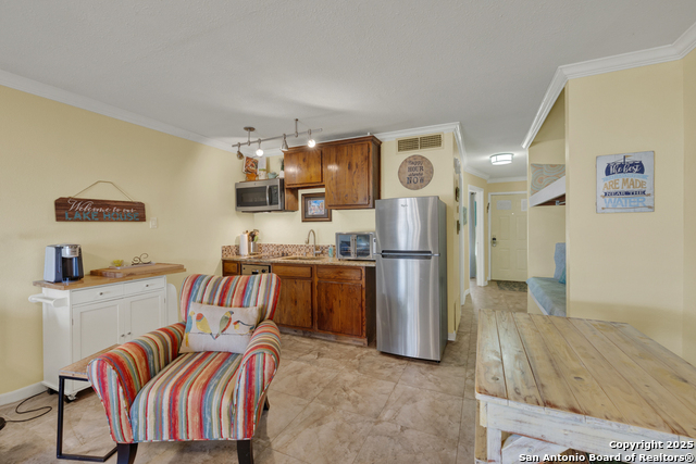 Image 13 of 35 For 1603 Parkview Apt D1