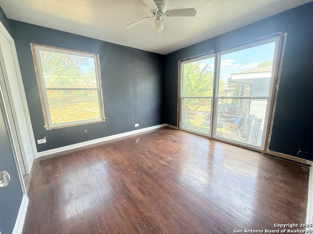 Image 9 of 14 For 607 Blakeley Dr