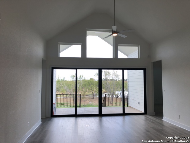 Image 19 of 52 For 8911 Vaca Pass