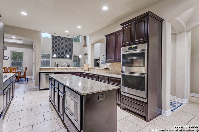Image 14 of 39 For 701 Morningside
