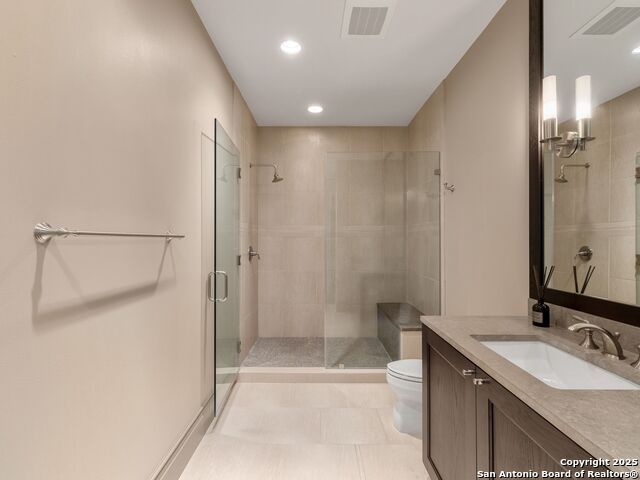 Listing photo id 26 for 4242 Broadway Apt 2002