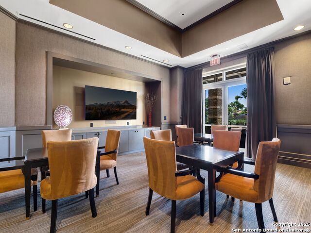Listing photo id 37 for 4242 Broadway Apt 2002