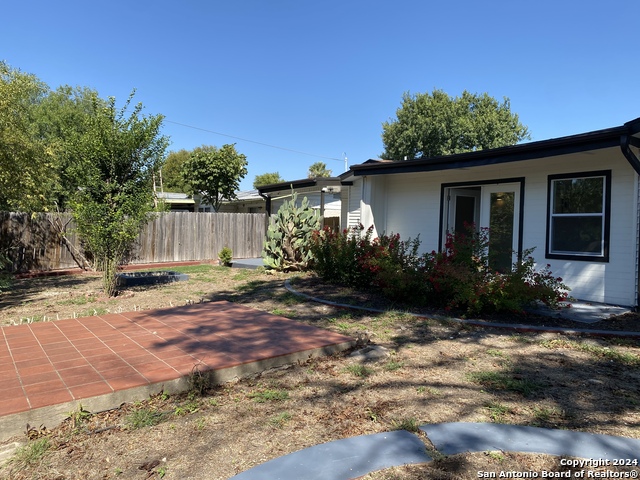 Image 16 of 18 For 4218 Modena Dr