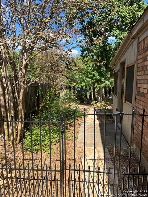 Image 2 of 4 For 10518 Mustang