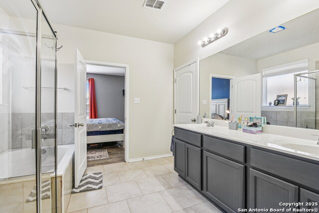 Listing photo id 12 for 8508 Samsel Falls