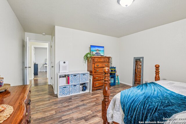 Listing photo id 19 for 8508 Samsel Falls