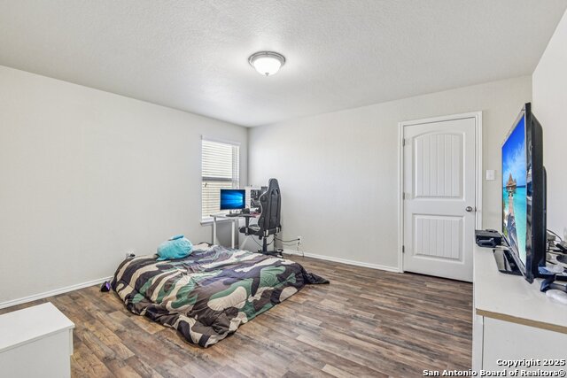 Listing photo id 22 for 8508 Samsel Falls