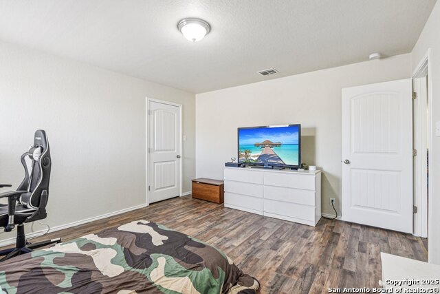 Listing photo id 23 for 8508 Samsel Falls