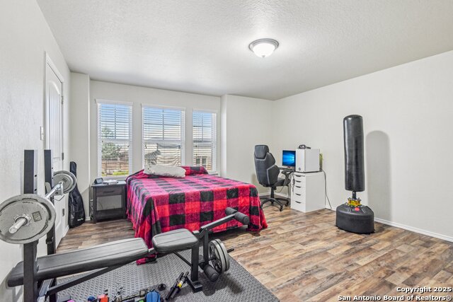 Listing photo id 24 for 8508 Samsel Falls