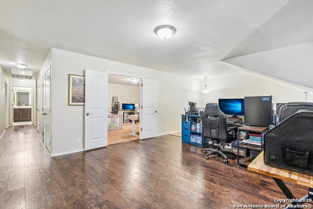 Listing photo id 27 for 8508 Samsel Falls