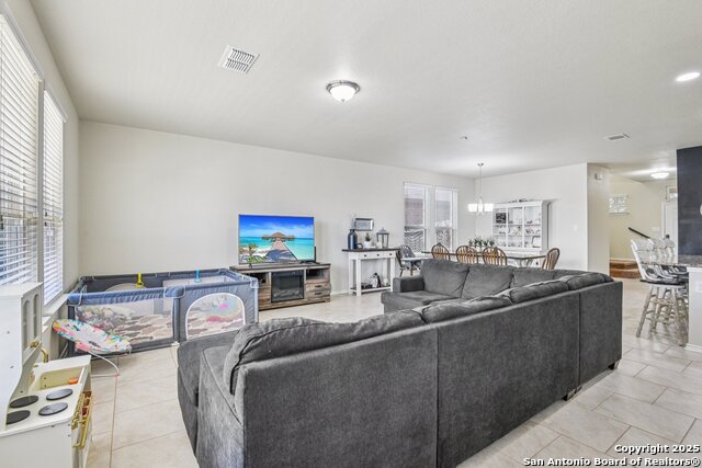 Listing photo id 7 for 8508 Samsel Falls