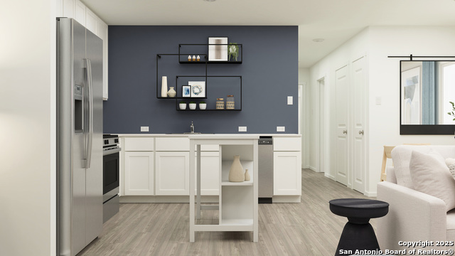 Image 5 of 15 For 10648 Fannin Way