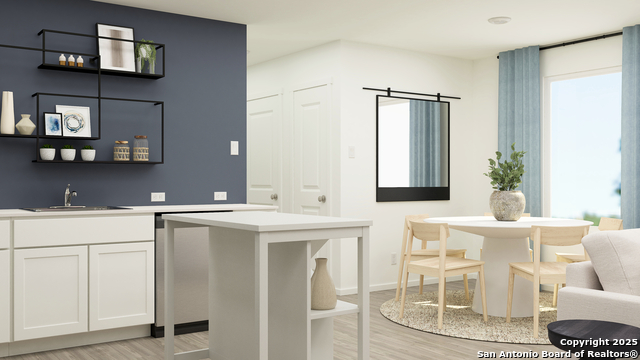 Image 6 of 15 For 10648 Fannin Way