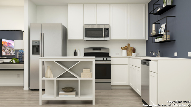 Image 7 of 15 For 10648 Fannin Way