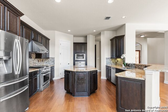 Image 9 of 36 For 7206 Hovingham