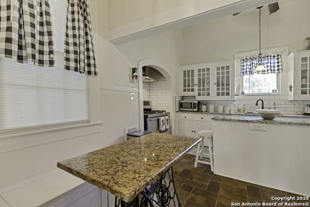 Image 12 of 35 For 406 Tilden