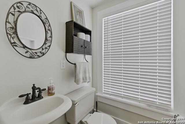 Image 22 of 35 For 406 Tilden