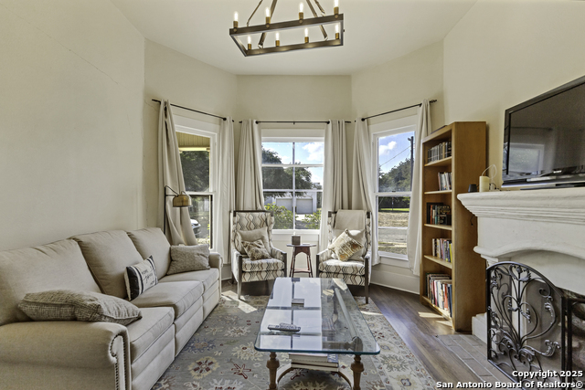 Image 5 of 35 For 406 Tilden