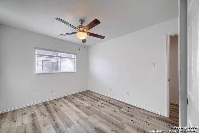 Image 20 of 26 For 332 Willow View