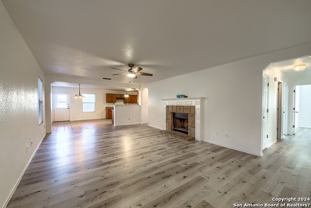 Image 3 of 26 For 332 Willow View