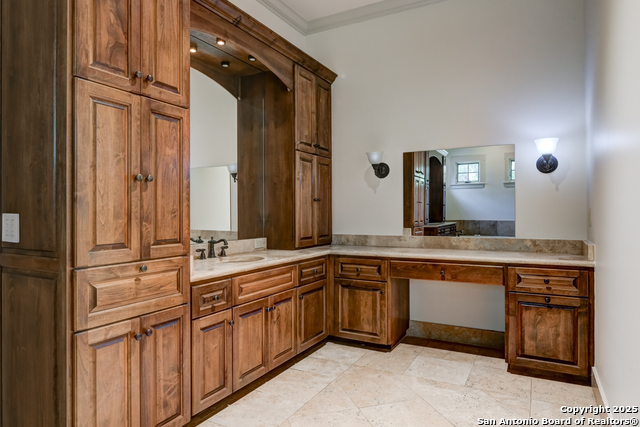 Listing photo id 13 for 7238 Seidel