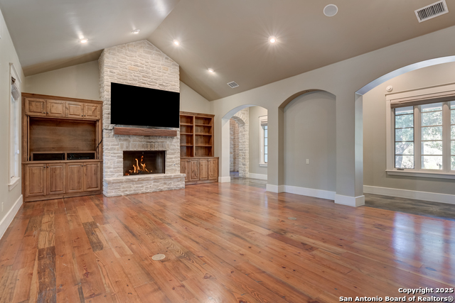 Listing photo id 17 for 7238 Seidel