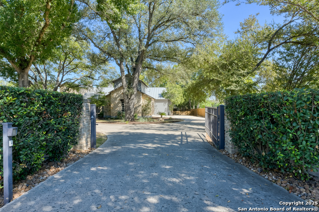 Listing photo id 0 for 7238 Seidel