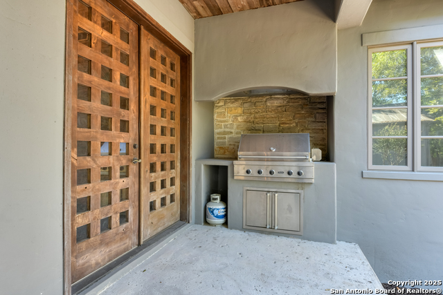 Listing photo id 29 for 7238 Seidel