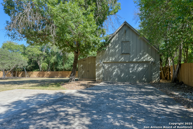 Listing photo id 33 for 7238 Seidel