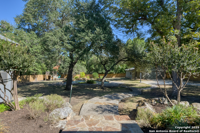Listing photo id 35 for 7238 Seidel