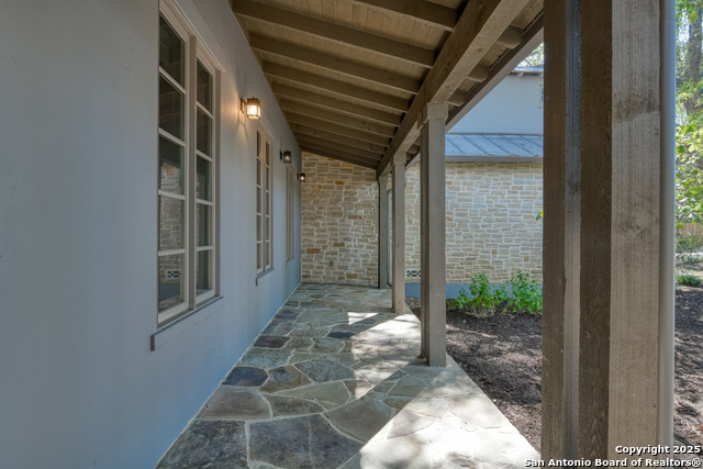 Listing photo id 3 for 7238 Seidel