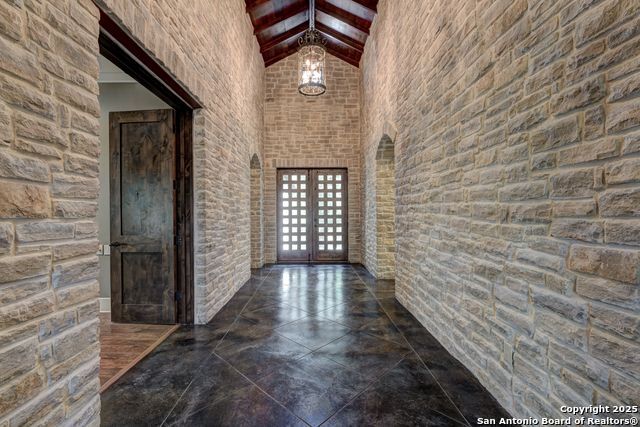 Listing photo id 5 for 7238 Seidel