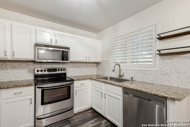 Image 11 of 27 For 21007 Liatris Lane