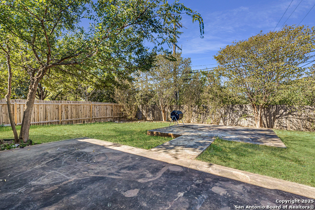 Image 26 of 27 For 21007 Liatris Lane