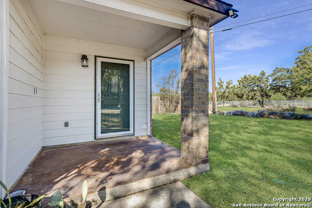 Image 4 of 27 For 21007 Liatris Lane