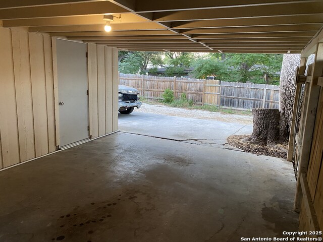 Image 19 of 22 For 611 Oblate Dr
