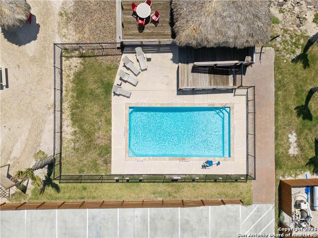 Listing photo id 11 for 101 Caribbean Dr Unit 6