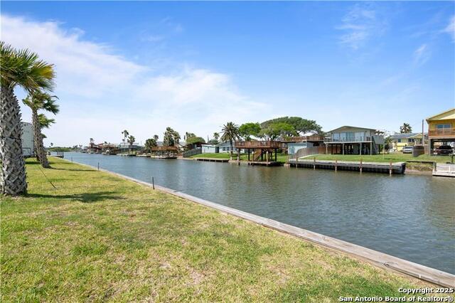 Listing photo id 16 for 101 Caribbean Dr Unit 6