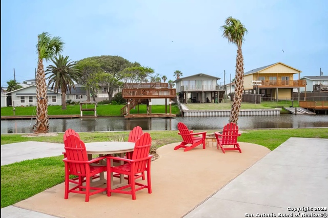 Listing photo id 2 for 101 Caribbean Dr Unit 6