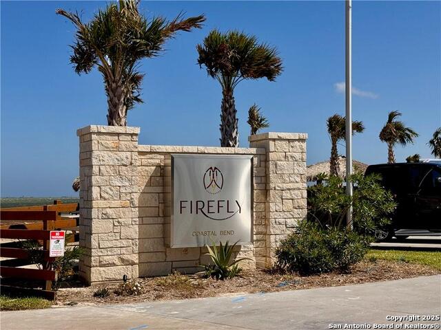 Listing photo id 4 for 101 Caribbean Dr Unit 6
