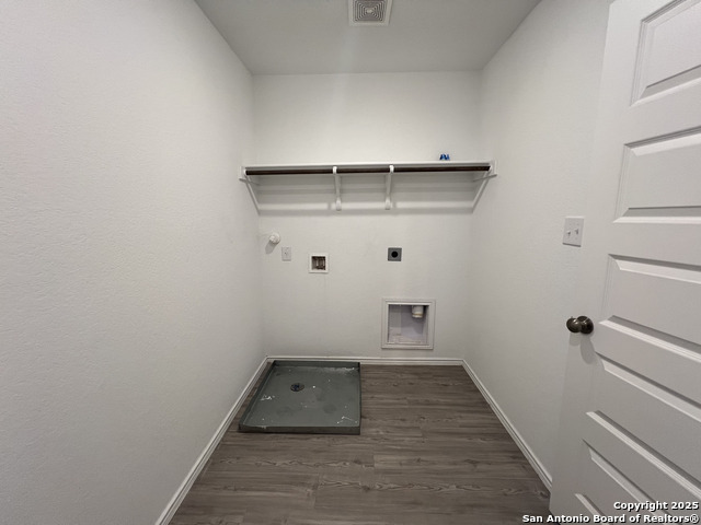 Image 13 of 22 For 4422 Chandler  Apt 8