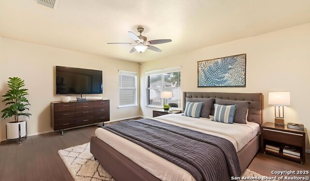 Image 11 of 24 For 5642 Lovett Oaks