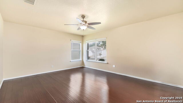 Image 12 of 24 For 5642 Lovett Oaks