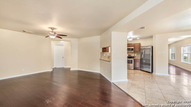 Image 15 of 24 For 5642 Lovett Oaks