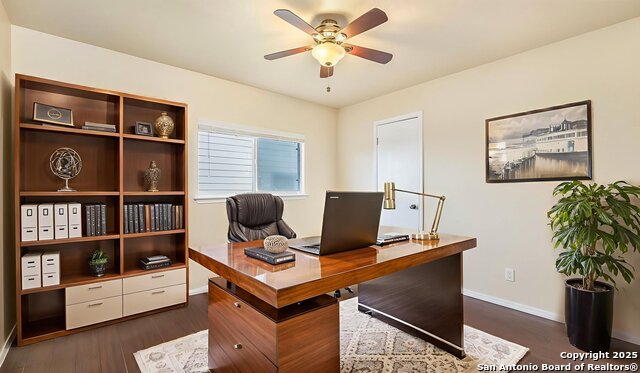 Image 21 of 24 For 5642 Lovett Oaks