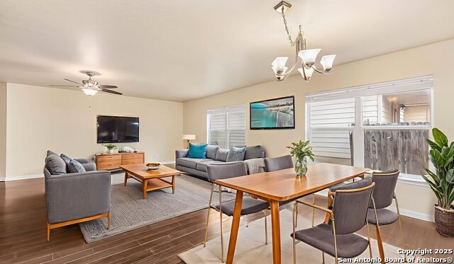 Image 3 of 24 For 5642 Lovett Oaks