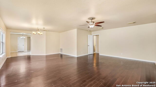 Image 6 of 24 For 5642 Lovett Oaks