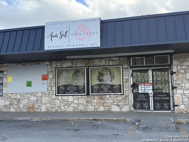 Listing photo id 8 for 3016 Zarzamora